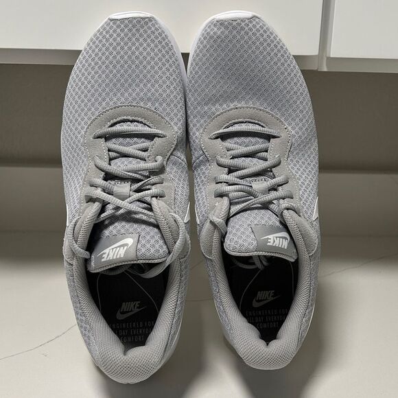 Nike Tanjun Men’s Running Shoes in a Gray/White Color way - Sz 11.5 - Picture 4 of 8